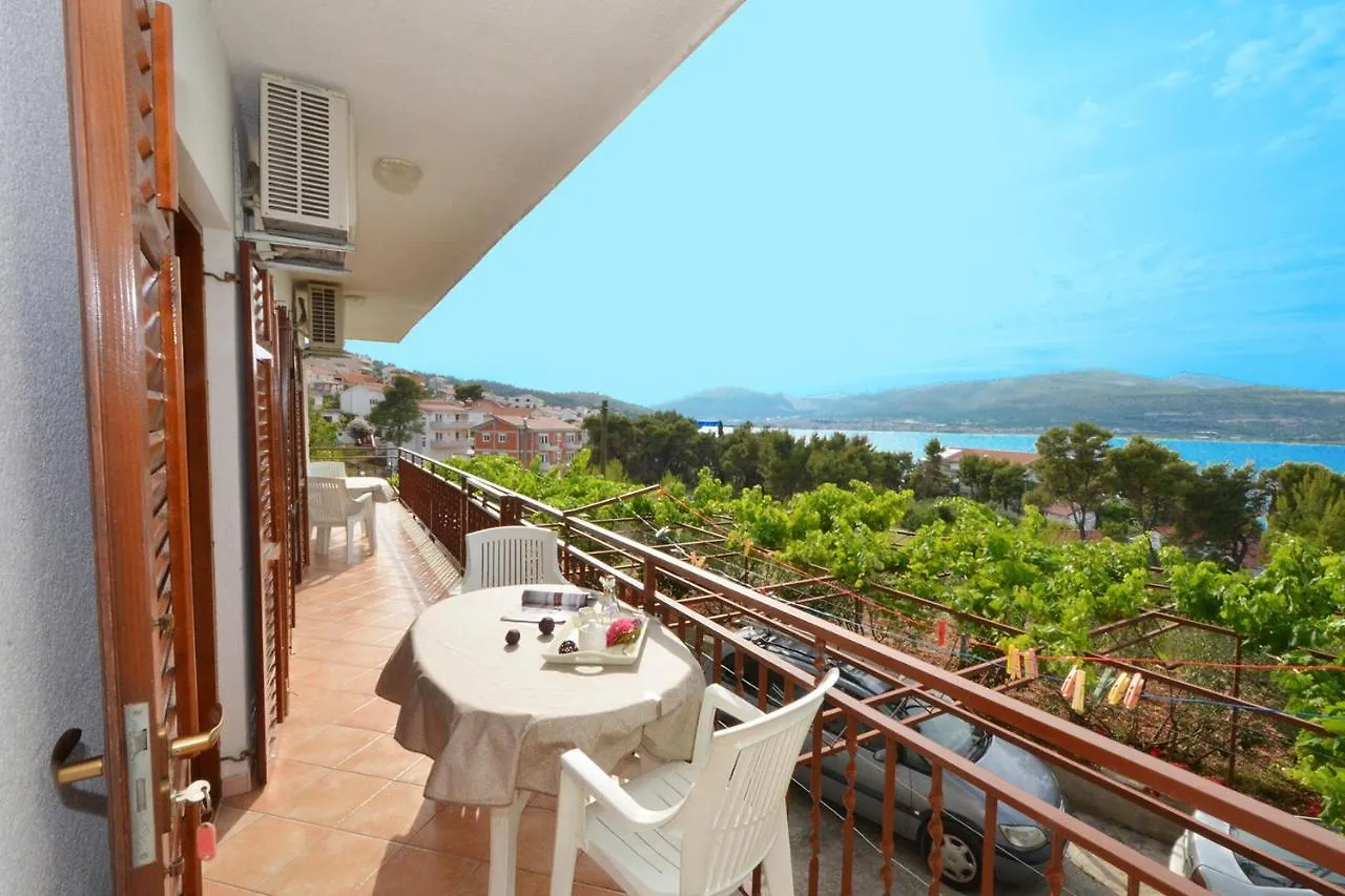 Apartments Nedjeljko Trogir