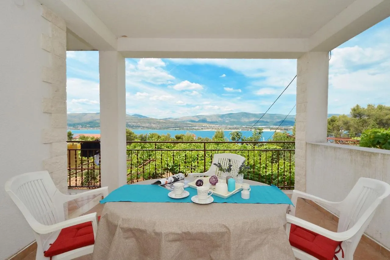 Apartments Nedjeljko Trogir Croatia