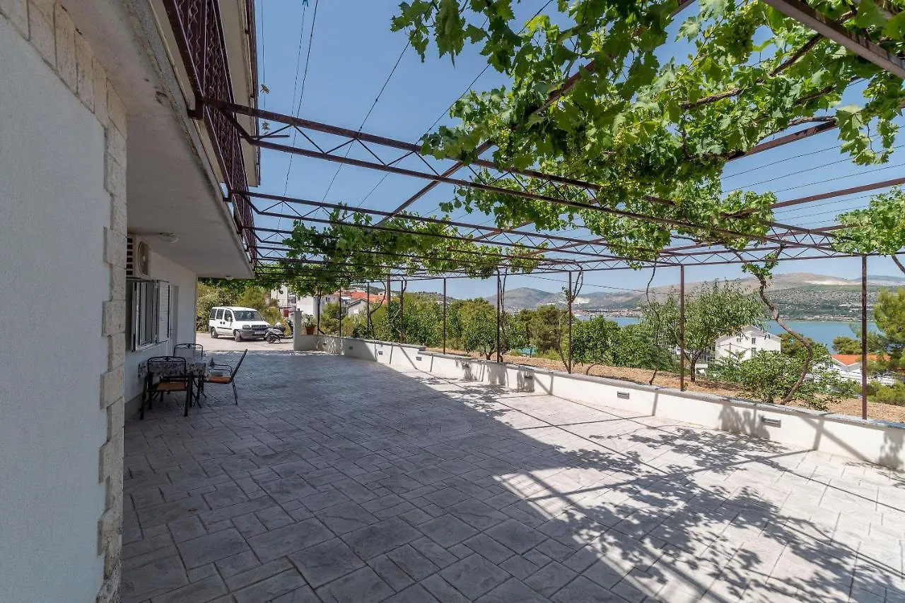 Apartments Nedjeljko Trogir