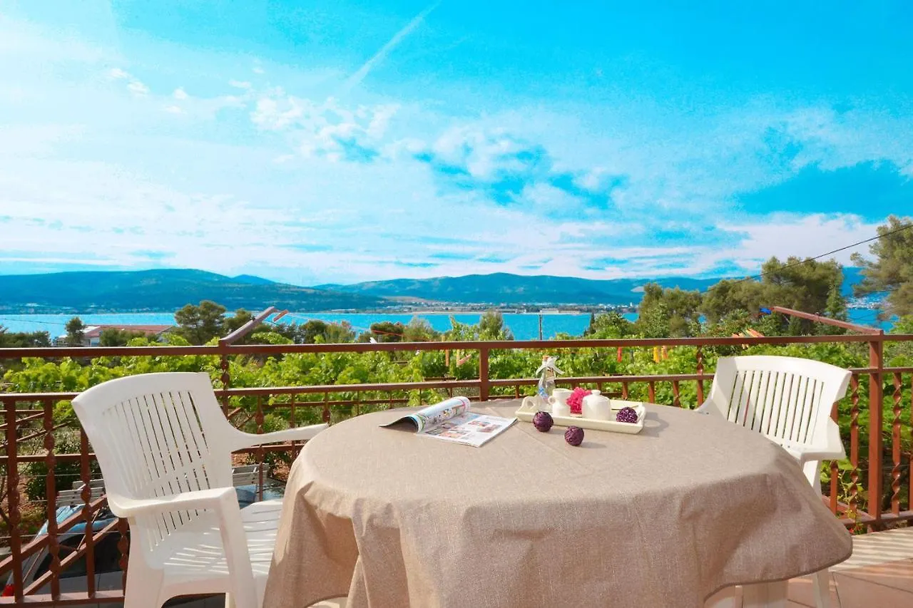 Apartments Nedjeljko Trogir